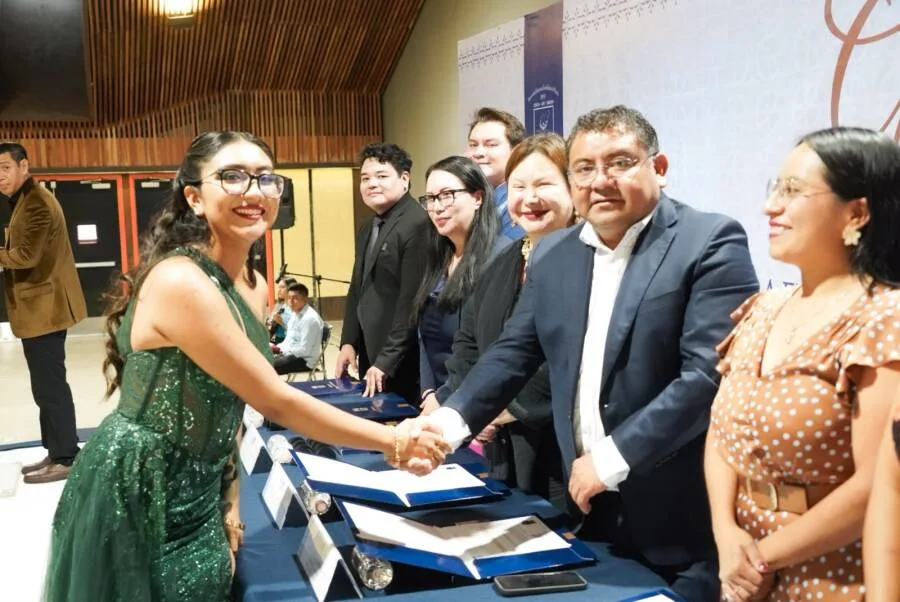 80 nuevos profesionales en psicología se gradúan en la UABJO para impulsar la salud mental