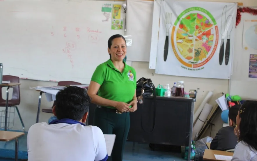 Avanza programa municipal “Sin Tanto Rollo” para prevenir riesgos entre estudiantes de secundaria