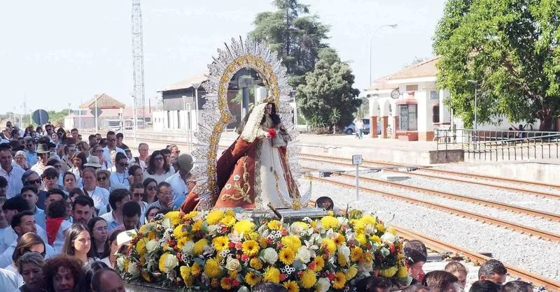 Calañas celebra con fervor la procesión en honor a su Virgen