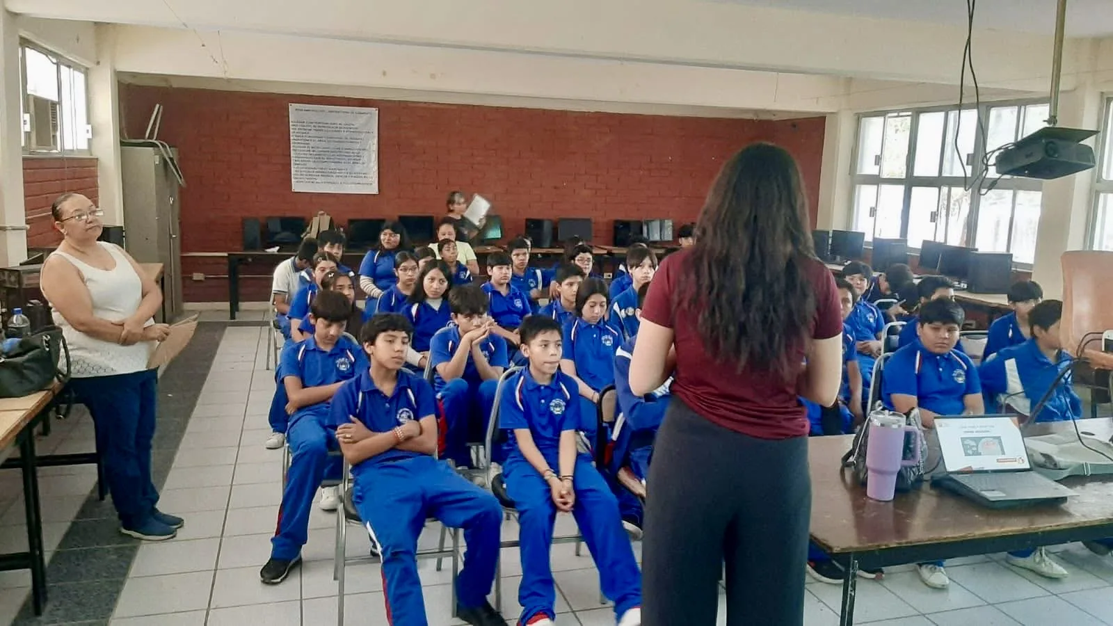 CIJ Ramos Arizpe refuerza en escuelas la prevención de adicciones entre estudiantes