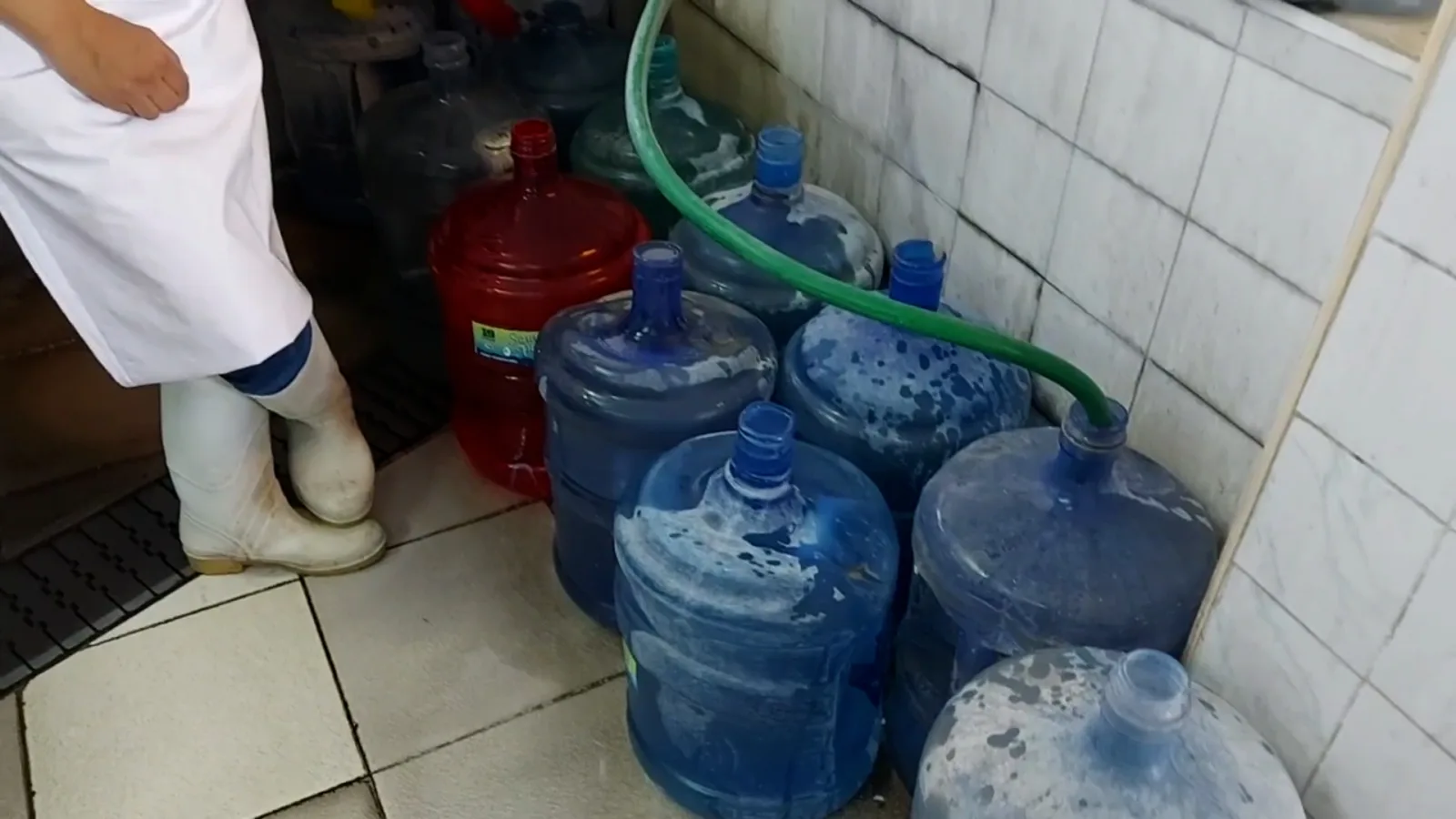 COFEPRIS ordena suspensión temporal de tres purificadoras de agua en Fresnillo por fallas sanitarias