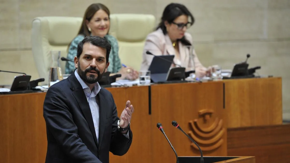 Cotrina se presenta como alternativa y apunta a presidir la Junta de Extremadura