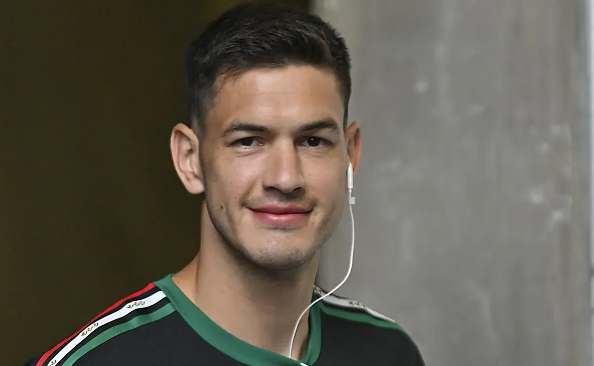Cruz Azul mantiene interés en César Montes para reforzar su defensa tras el Mundial