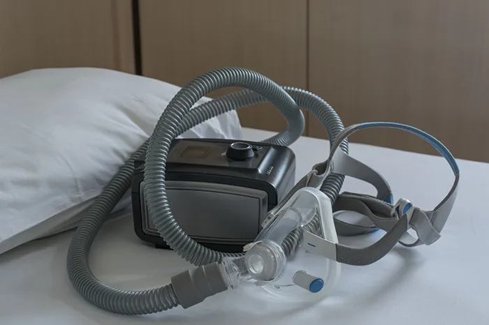 Diferencias clave entre CPAP y BiPAP para tratar la apnea del sueño
