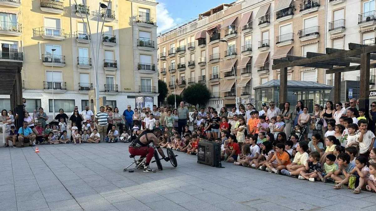 Don Benito celebra Extremagia con espectáculos de magia para todos los públicos