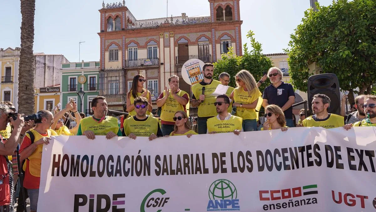 Educación prevé presentar en agosto una propuesta para la homologación salarial docente en Extremadura