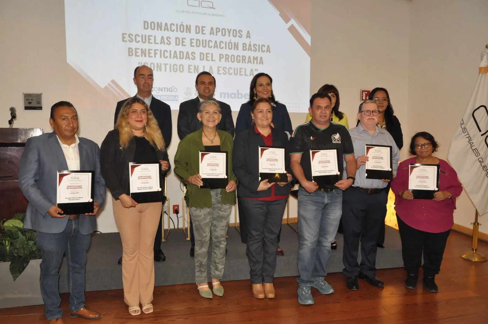 El Club de Industriales de Querétaro impulsa la educación con donativo de refrigeradores
