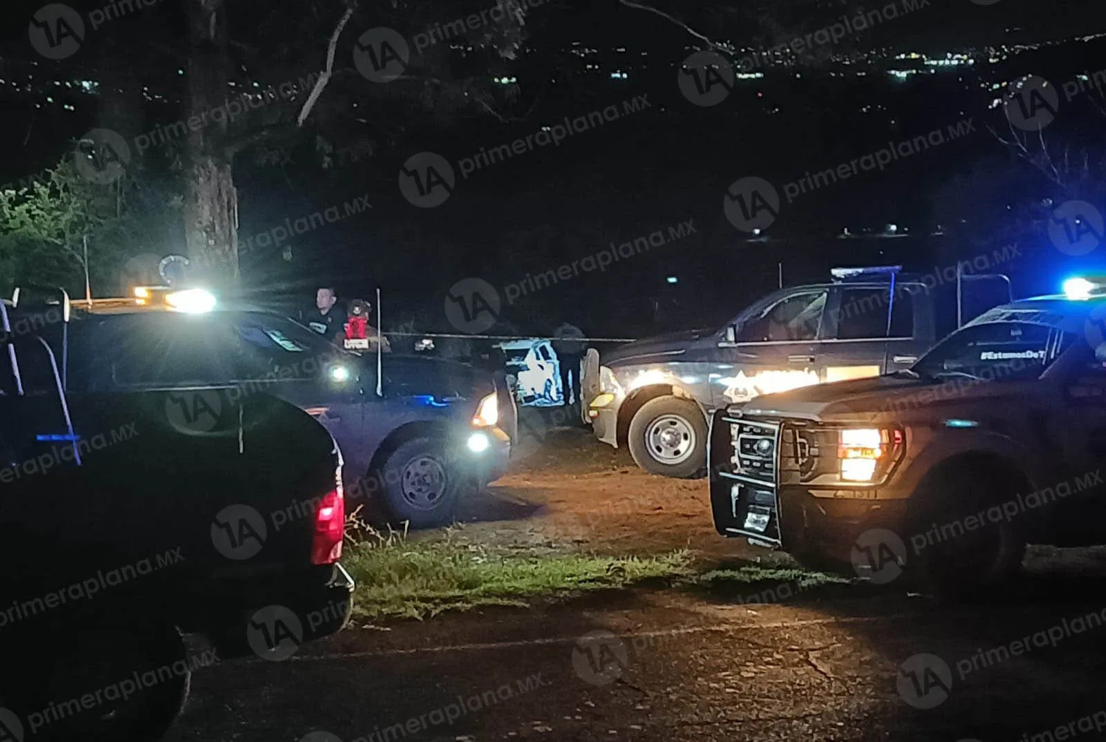 Encuentran cadáver con signos de violencia junto a auto calcinado en Morelia