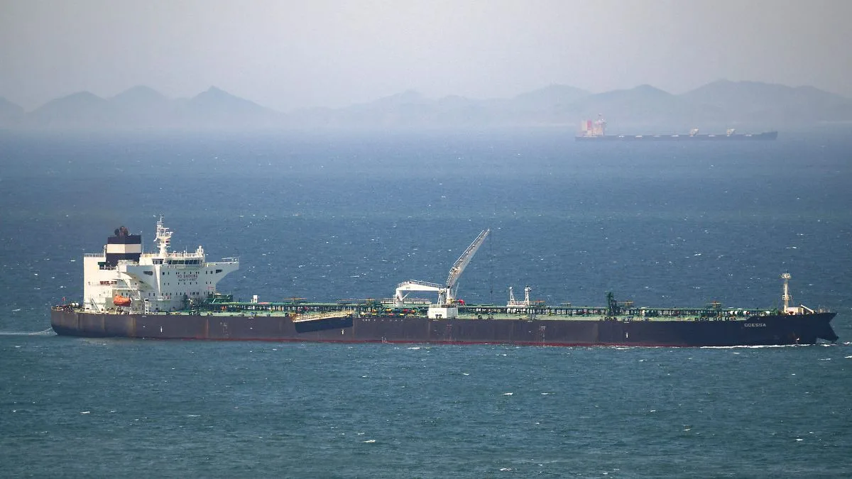Estados Unidos impacta con misil a un petrolero rumbo a un puerto iraní en el Golfo Pérsico