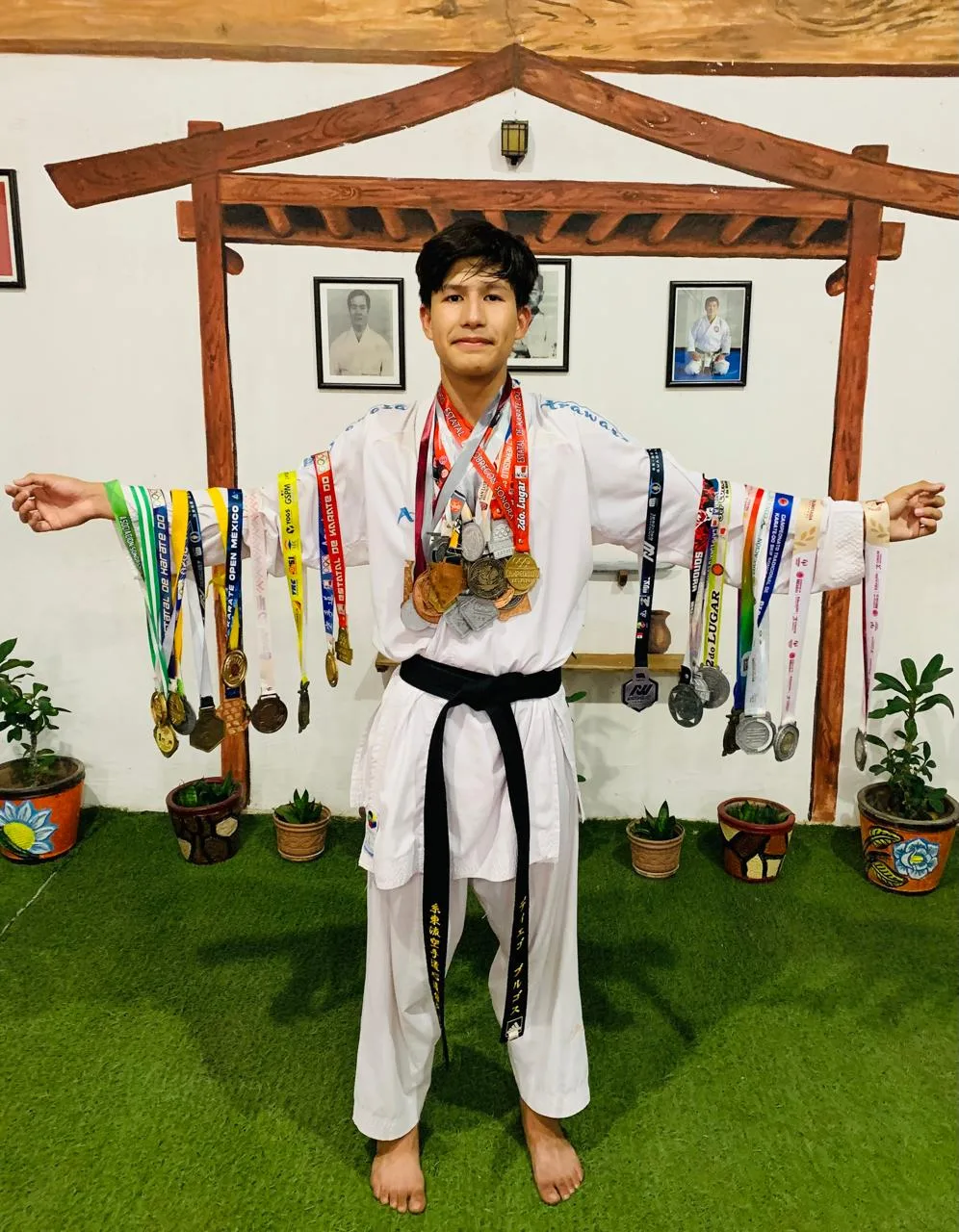 Estudiante de Cecyte Sonora gana medalla de plata en Olimpiada Nacional de Karate Do