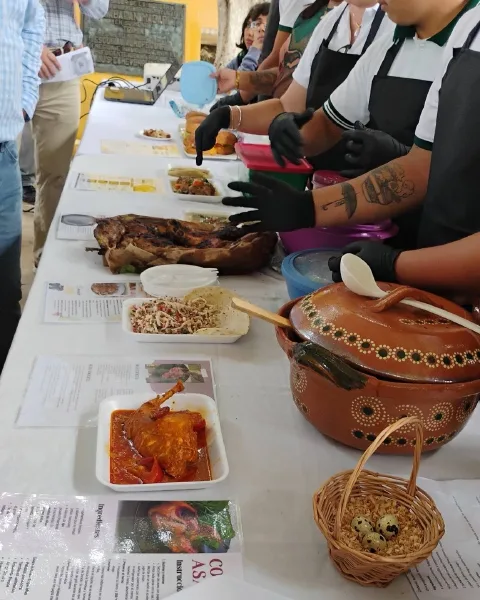 Estudiantes del CBTA 14 exhiben proyectos agrícolas, tecnológicos y gastronómicos en cierre de ciclo escolar