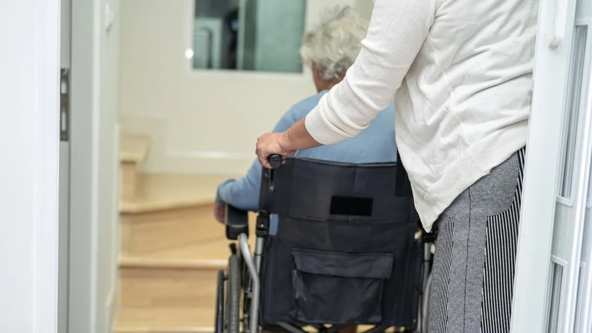 Extremadura prepara ayudas de hasta 21.000 euros para mejorar la accesibilidad en viviendas