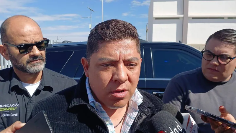 Gallardo evita polémicas y anuncia programa de actividades para vacaciones de verano