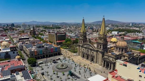 Guadalajara autoriza incremento presupuestal de 378 millones para seguridad y obra pública