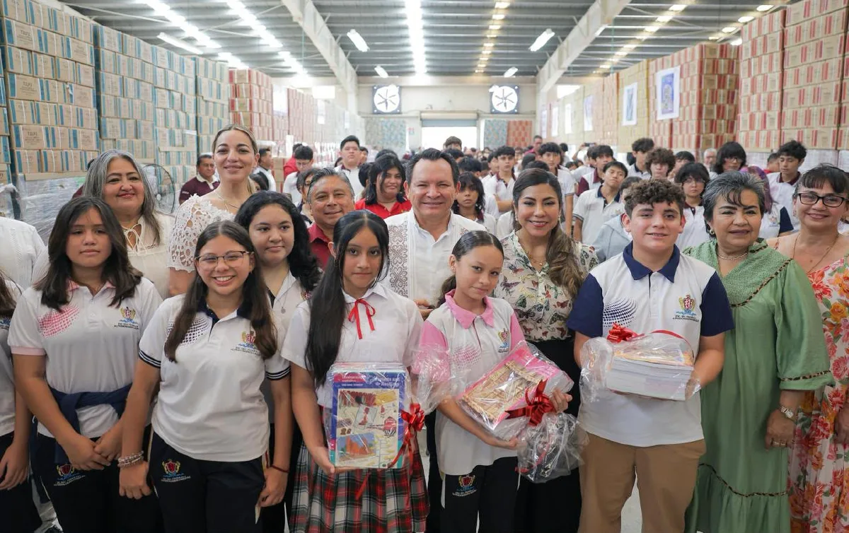 Inicia la entrega de libros gratuitos para el ciclo escolar 2026-2027 en Yucatán