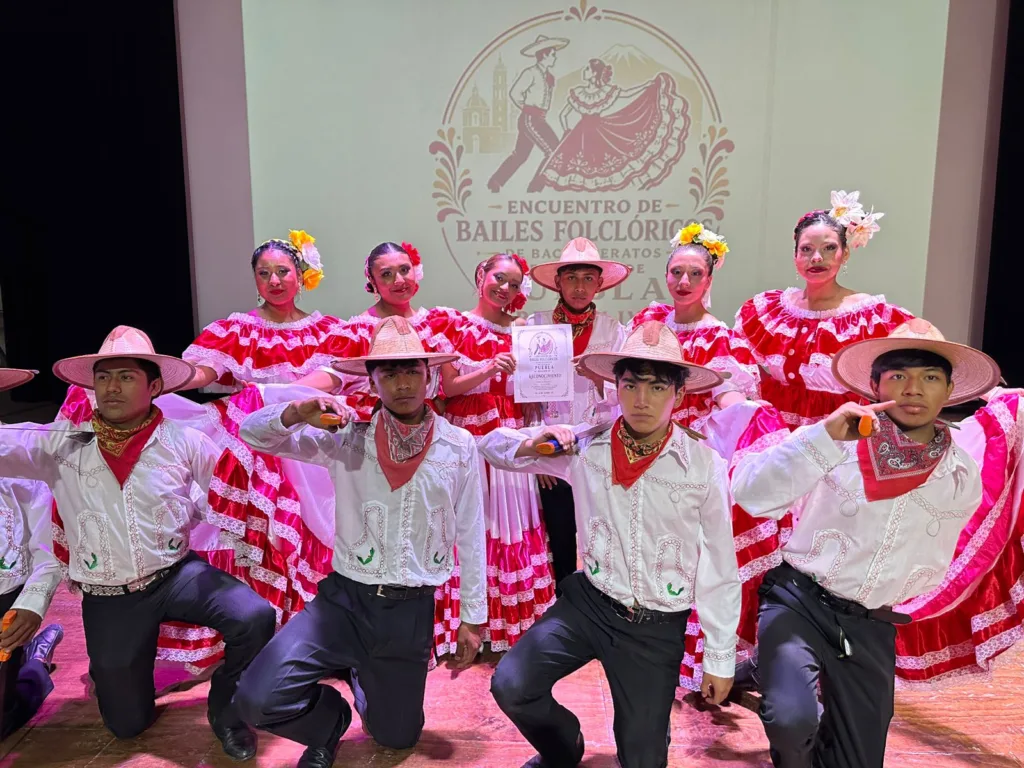 Jóvenes de Atlixco destacan en danza folclórica impulsando su formación integral