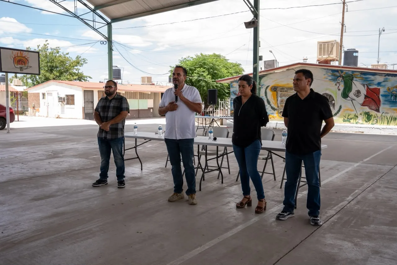 Juan Carlos Loera impulsa fortalecer la educación pública y apoyar a estudiantes vulnerables