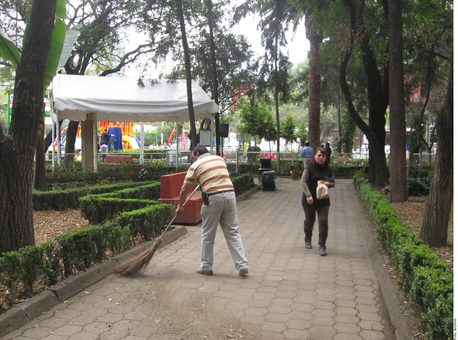 Lentitud y molestias marcan la renovación del Parque Alfonso Esparza Oteo en la CDMX