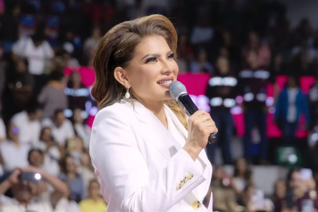 Lorenia Valles se registra para coordinar los Comités de Defensa de la Transformación en Sonora