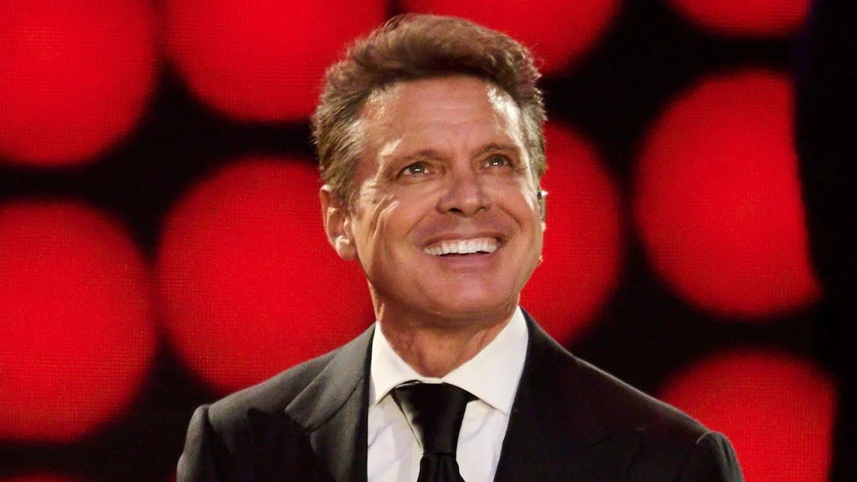 Luis Miguel se mantiene en México junto a Paloma Cuevas durante su pausa profesional