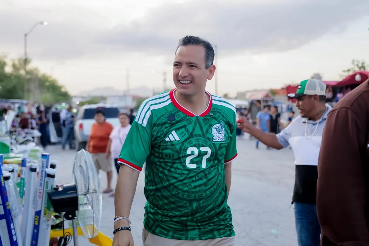 Marco Bonilla visita mercado Las Gladiolas para escuchar a comerciantes de Juárez
