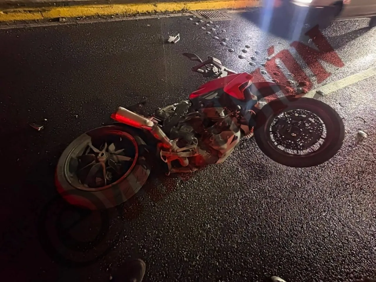 Motociclista muere tras ser arrollado en Paseo Tollocan, el responsable huyó