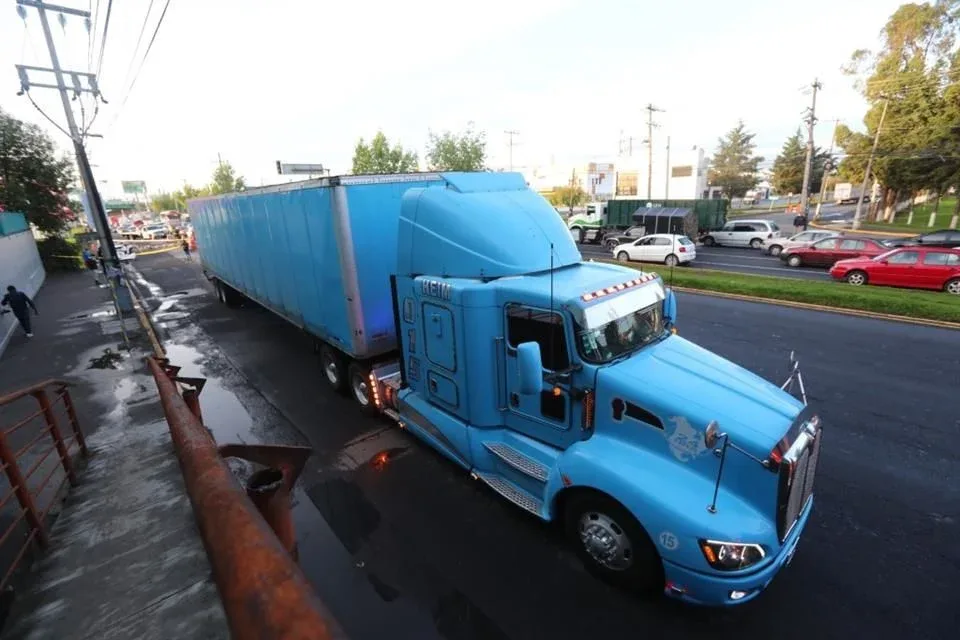 Organizaciones del autotransporte abogan por diálogo ante anunciados bloqueos carreteros
