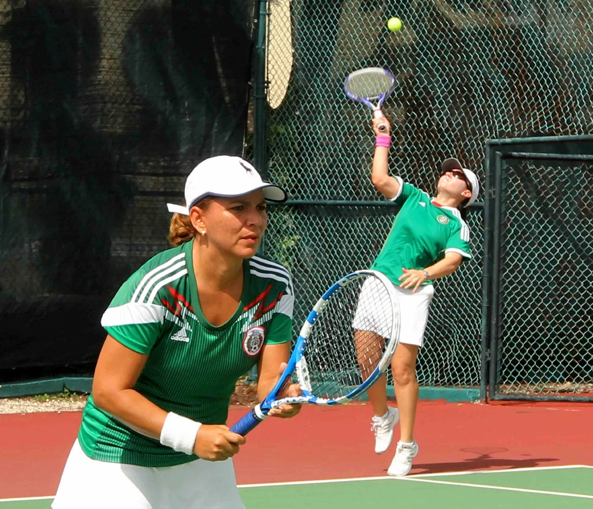 Preparan las canchas del Club Libanés para el torneo femenil de dobles