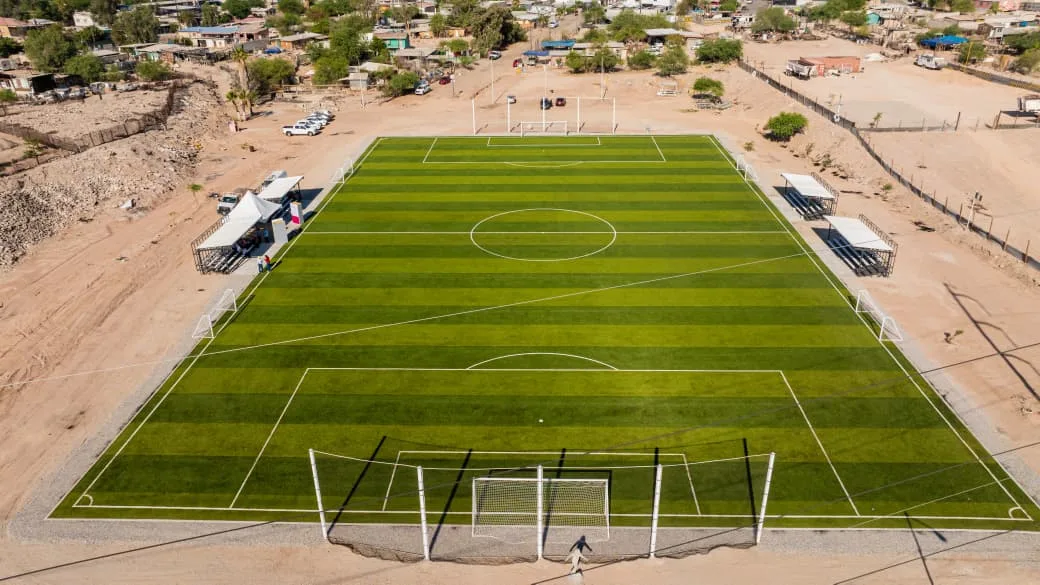 Rehabilitan cancha de fútbol en colonia Aurora para impulsar el deporte en Mexicali