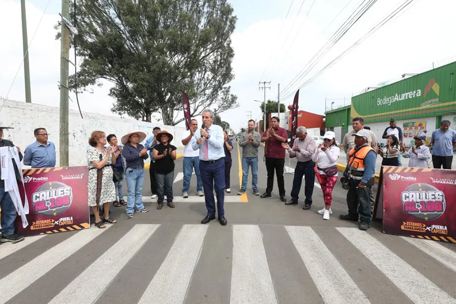 Rehabilitan vialidad clave en colonia Vicente Guerrero con el Tren Capitalino de Pavimentación