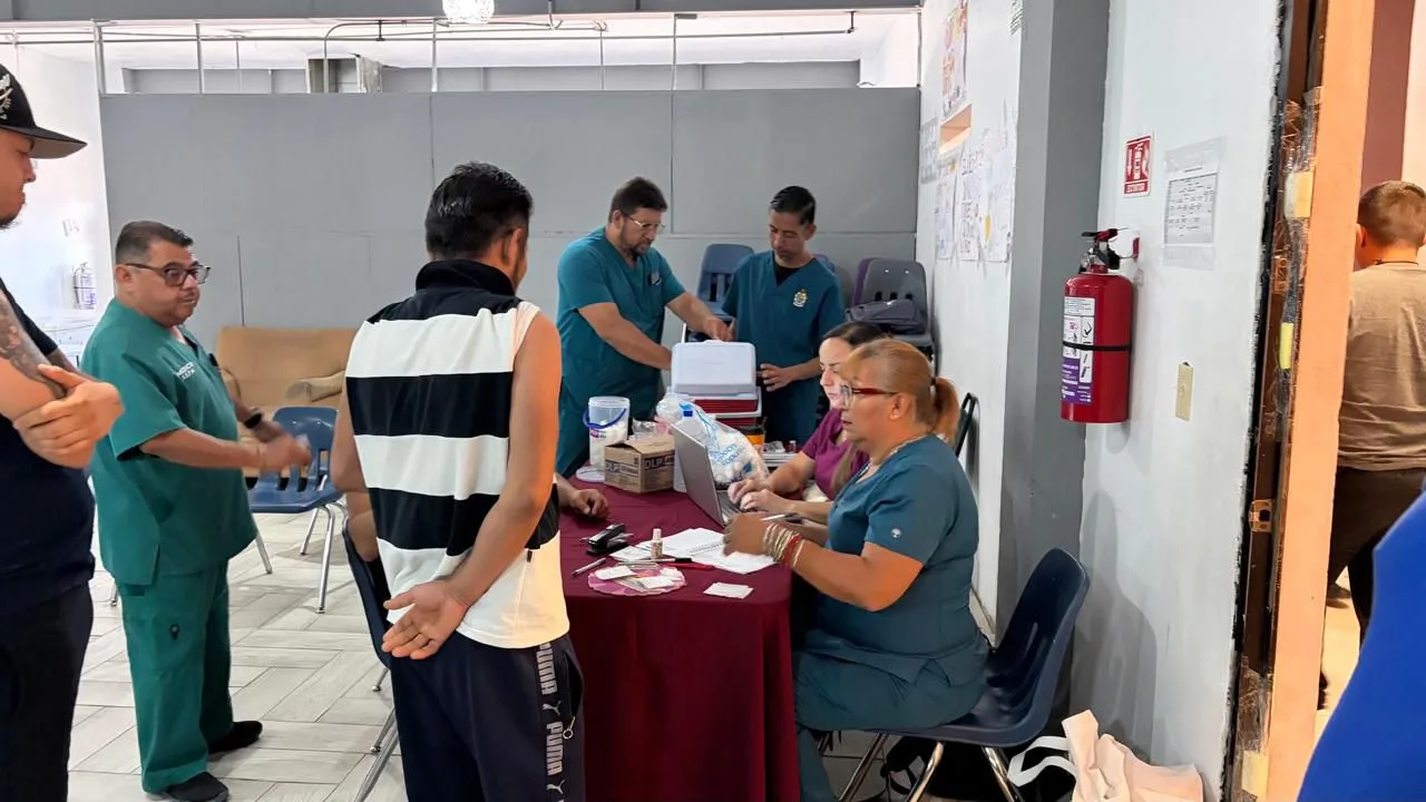 Salud Municipal impulsa jornadas preventivas en centros de rehabilitación de Ciudad Juárez