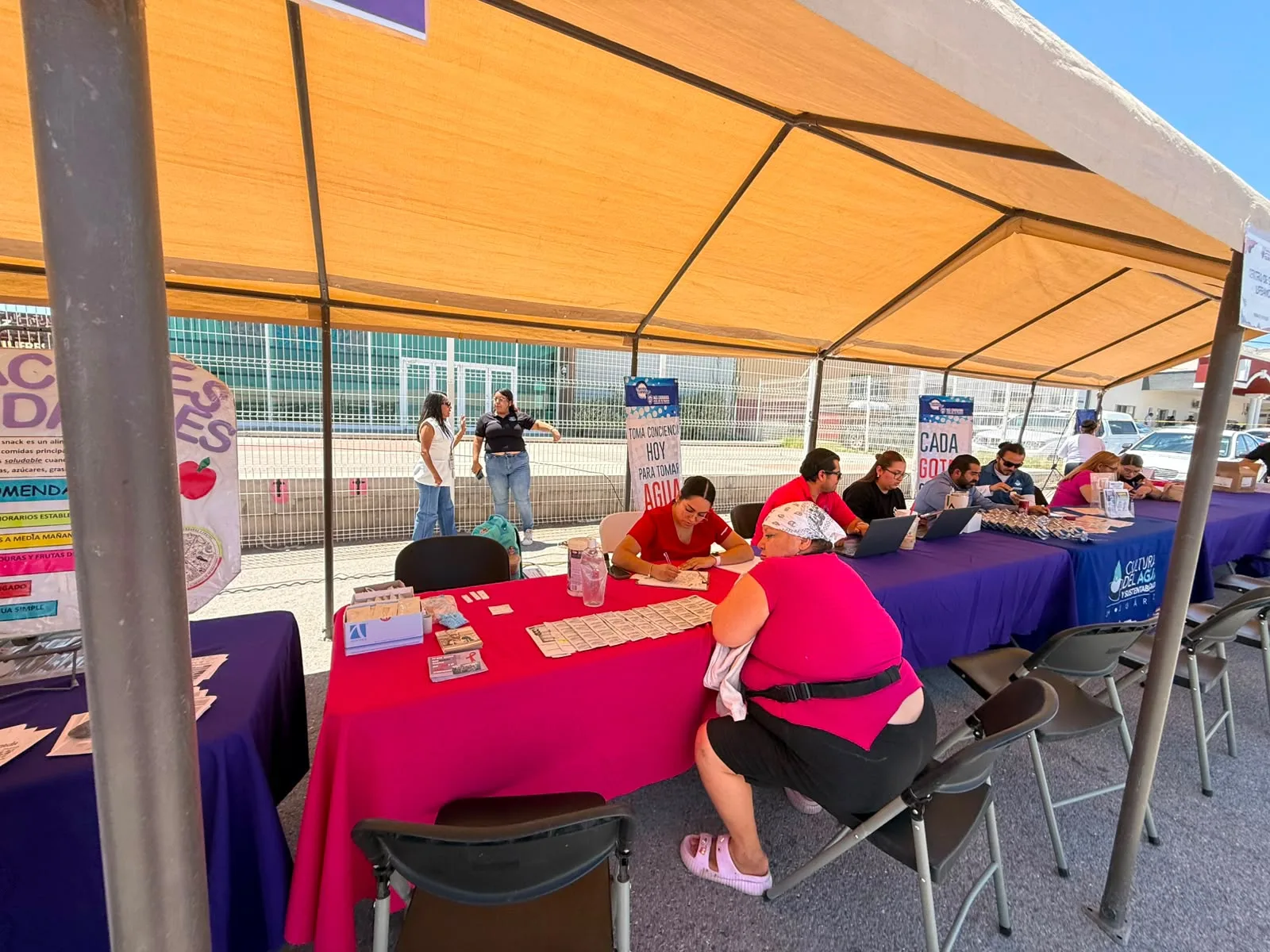 Salud municipal ofrece pruebas rápidas y orientación preventiva a mujeres en CEJUM