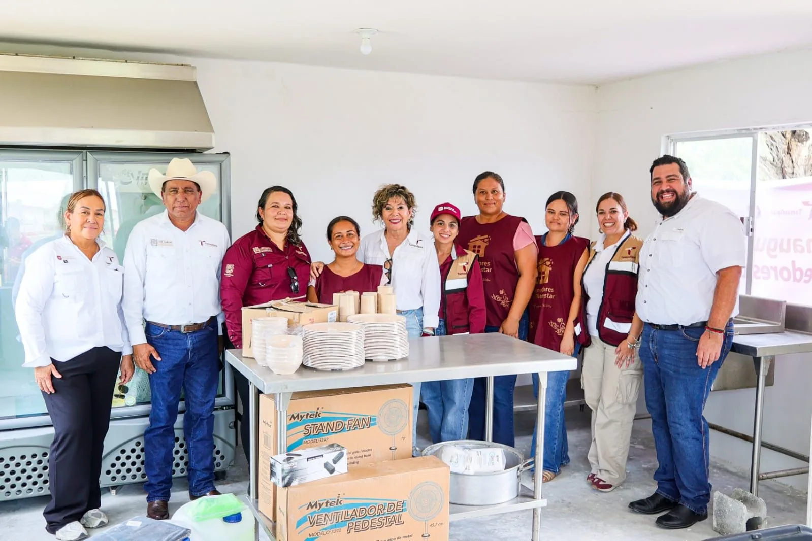 SEBIEN fortalece bienestar en San Carlos con entrega de apoyos y comedor comunitario