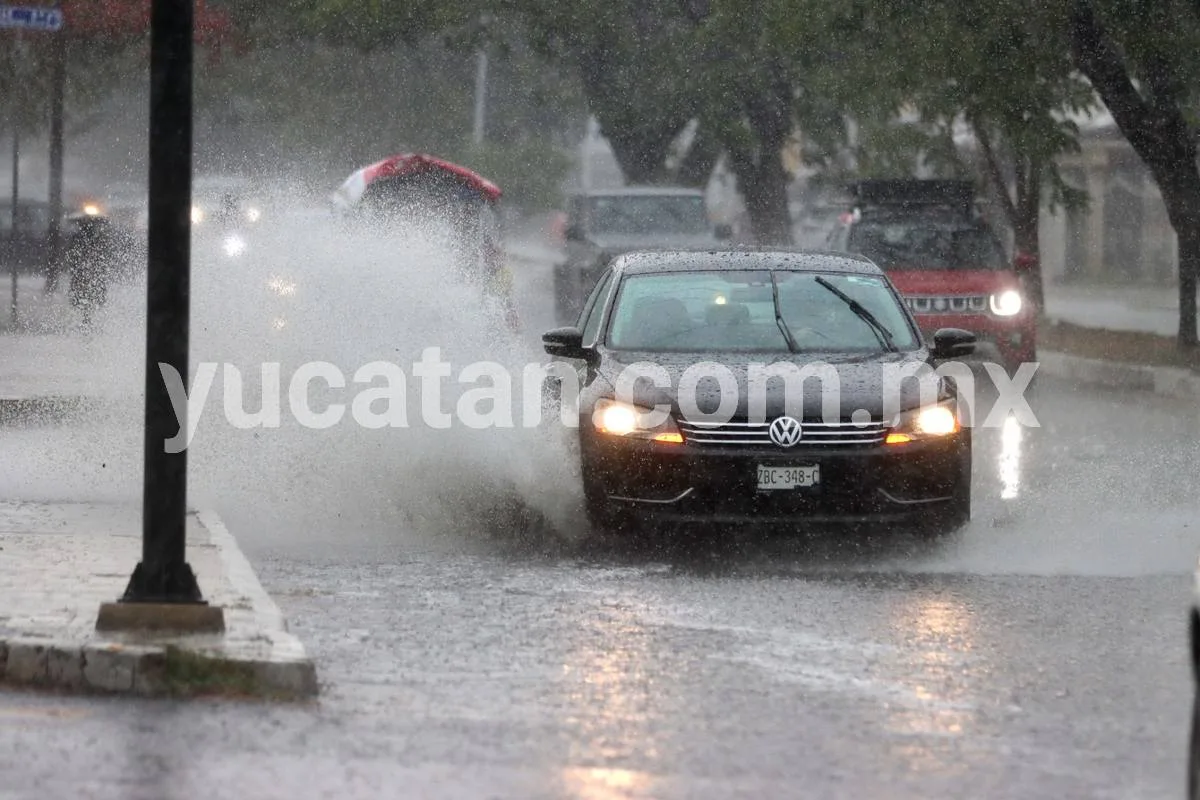 Segey suspende clases en Yucatán por lluvias durante tarde del lunes y todo el martes
