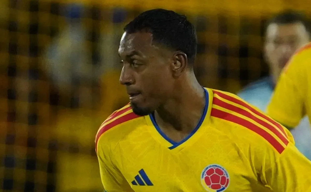 Willer Ditta, reserva en el debut de Colombia en el Mundial tras sólida temporada en Cruz Azul