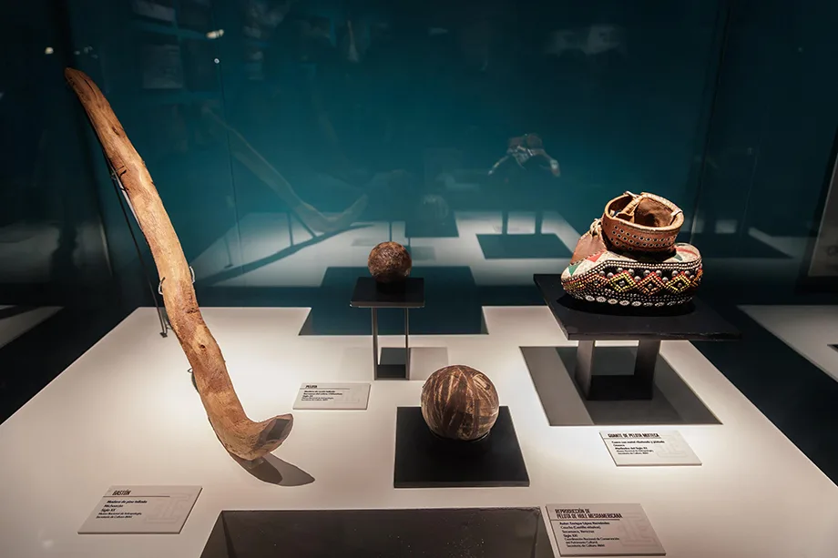 Abren exposición sobre el juego de pelota en Tenochtitlan con piezas inéditas de más de 3 mil años