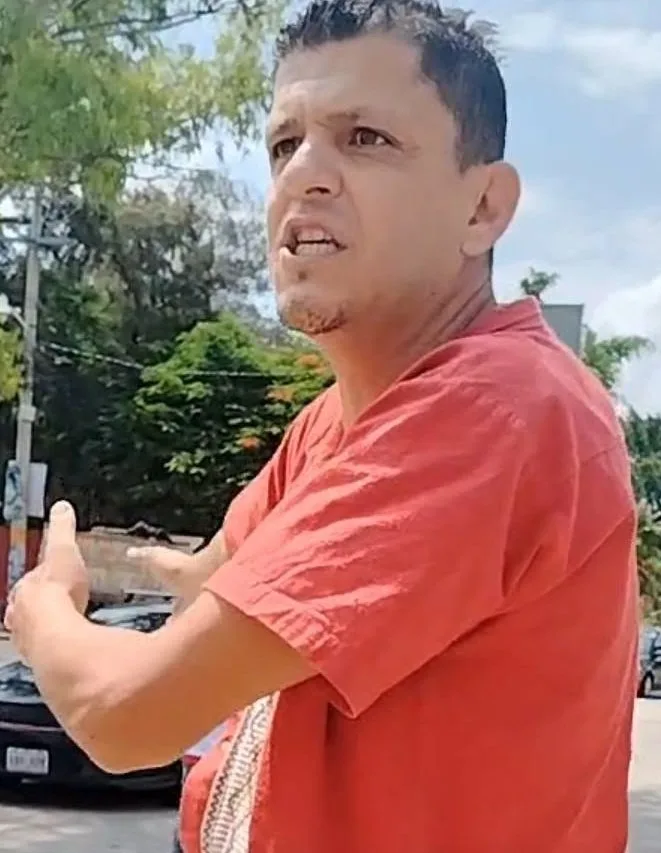 Bloqueo en acceso clave de Chilpancingo genera malestar entre turistas y conductores