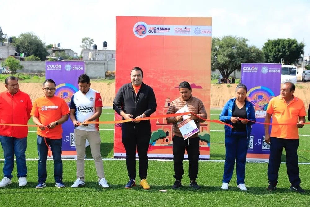 Colón inaugura cancha de pasto sintético en San Vicente para fomentar el deporte y la convivencia