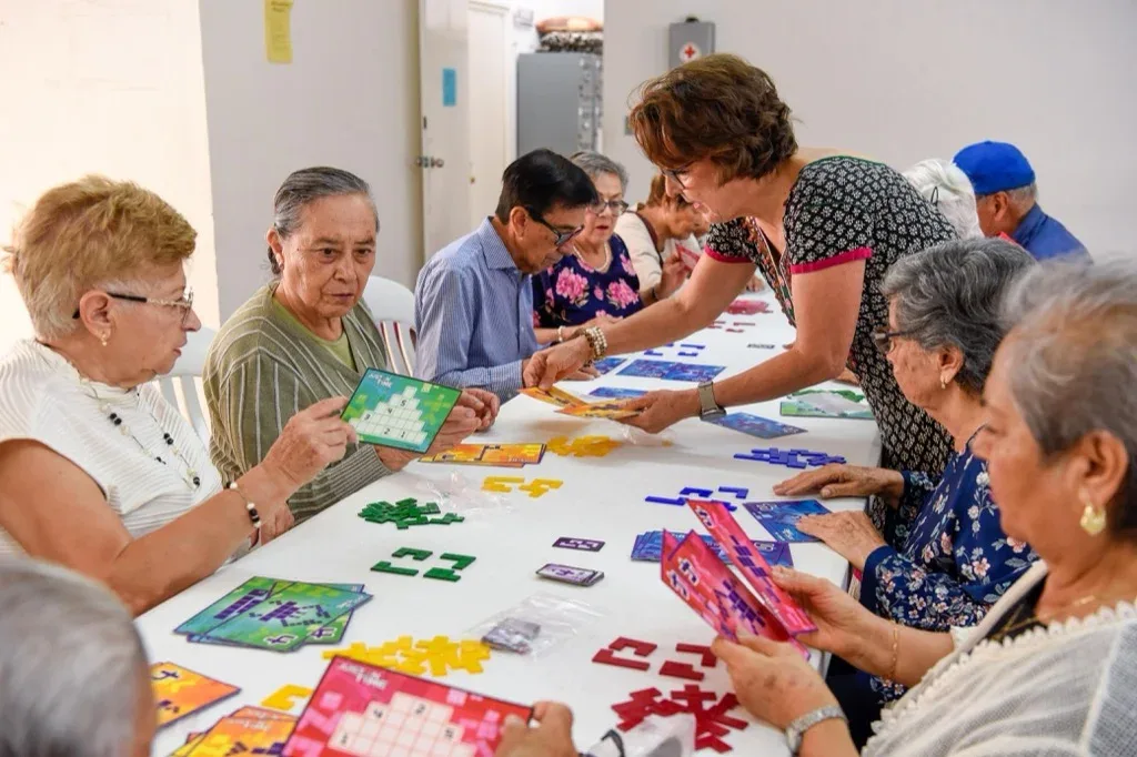 Corregidora impulsa talleres y atención integral para personas adultas mayores