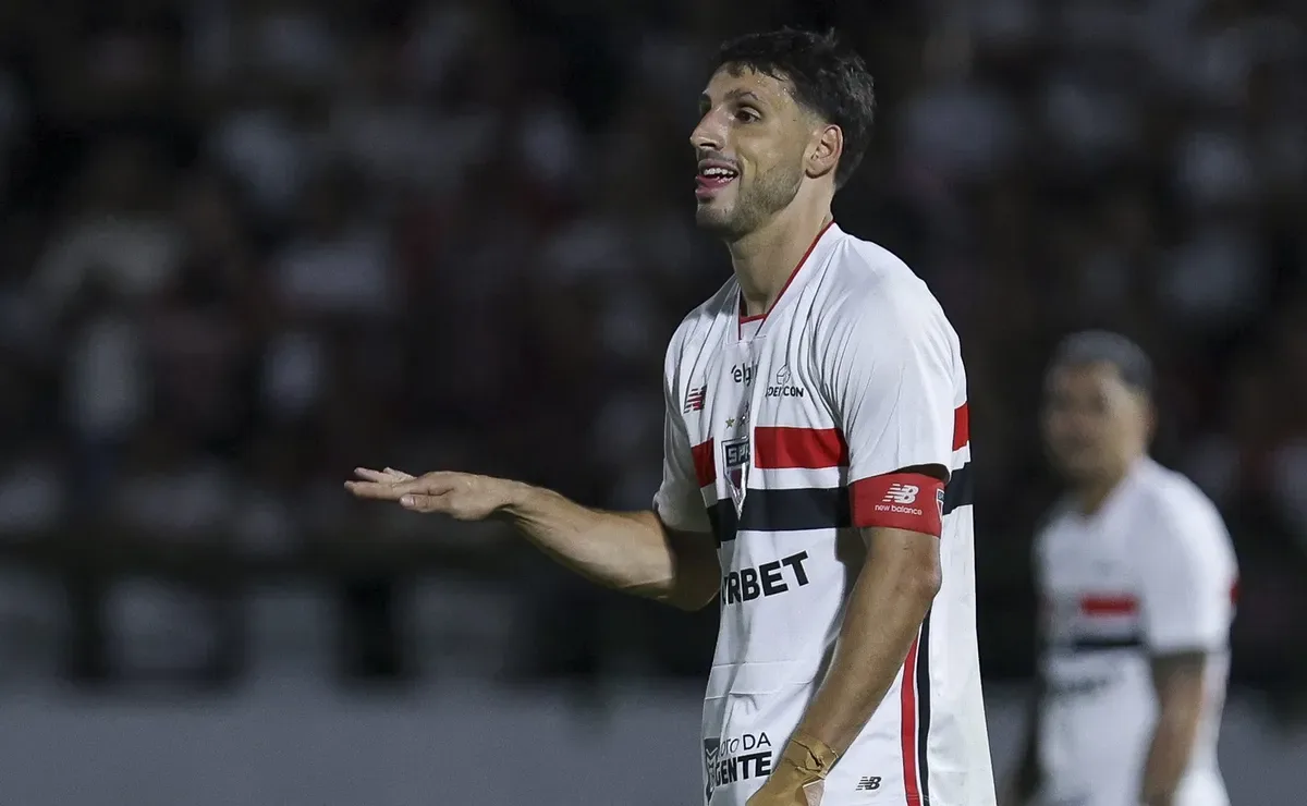 Cruz Azul evalúa a Jonathan Calleri mientras sus jugadores se preparan para el Mundial 2026
