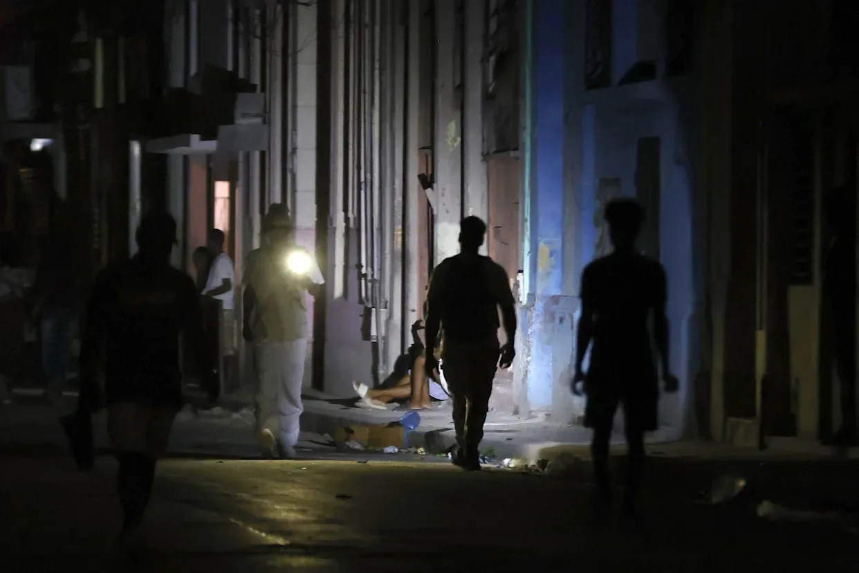 Cuba sufre su tercer apagón nacional en 2026 en medio de crisis energética persistente