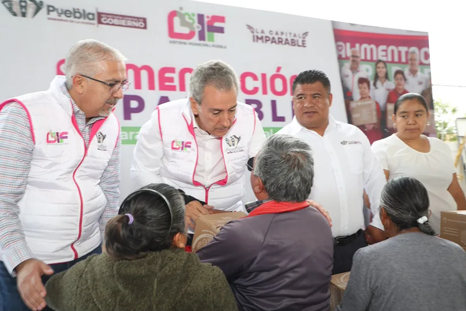 DIF Puebla entrega 3 mil despensas en Santa María Guadalupe Tecola para reforzar la alimentación