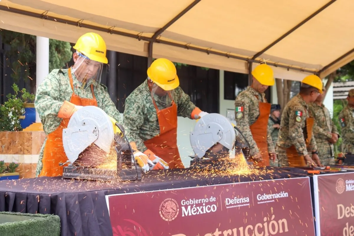 Ejército destruye 293 armas y miles de municiones aseguradas en Yucatán y Quintana Roo
