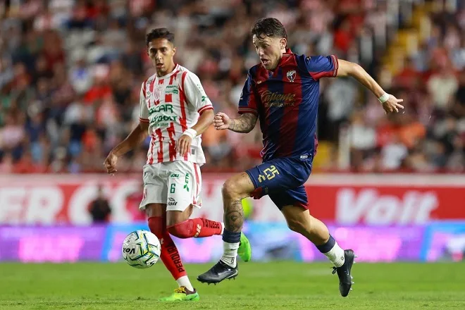 El Atlante cae en un regreso marcado por la polémica ante Necaxa