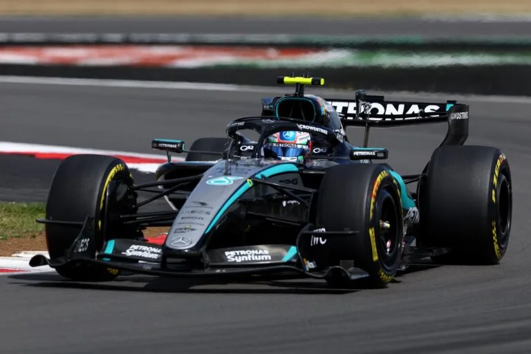 Fallo mecánico impide podio a Kimi Antonelli en la Fórmula 1