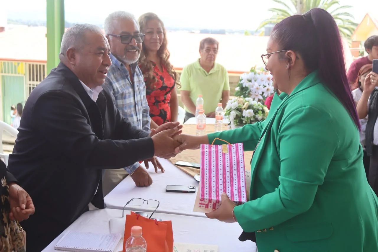 Gobierno de Amozoc garantiza seguridad y apoyo en fiestas de graduación escolar