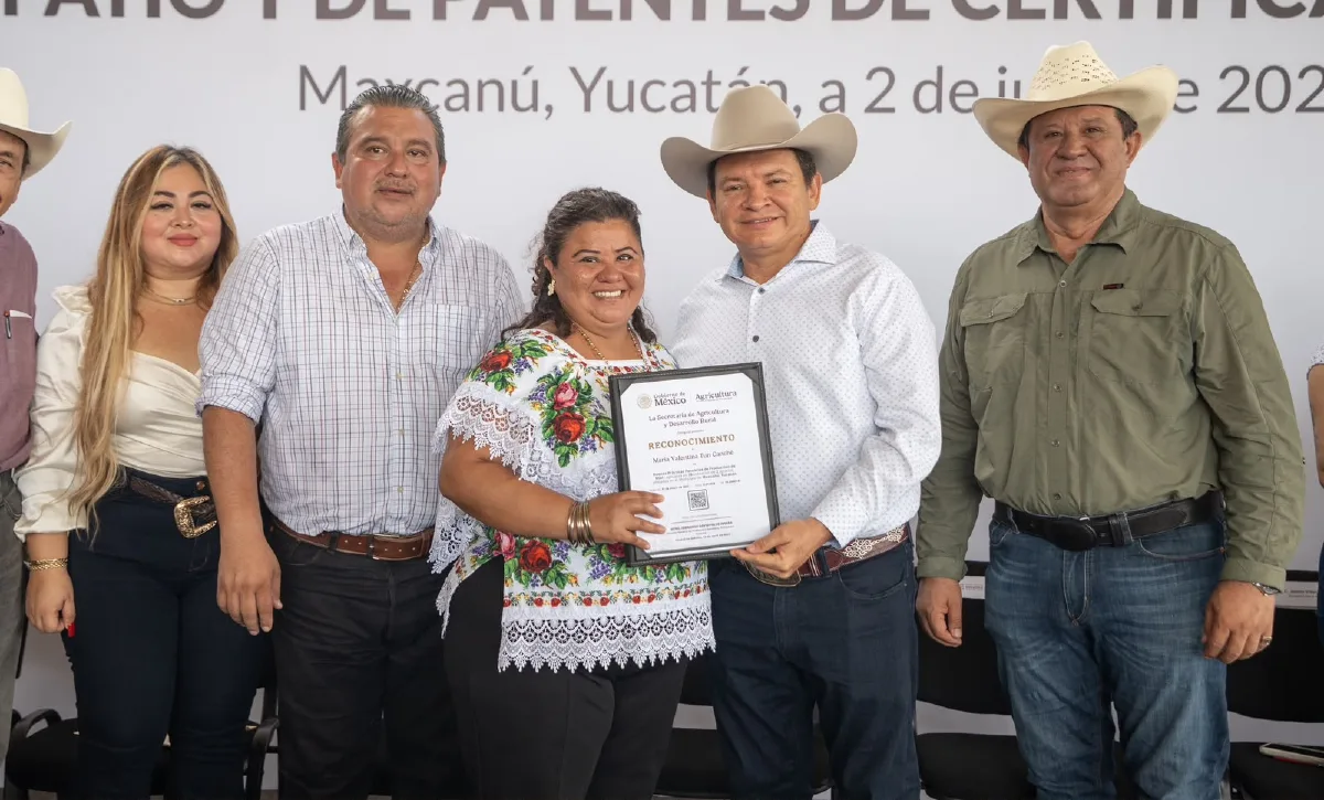 Gobierno de Yucatán fortalece el campo en la zona poniente con entregas y obra pública