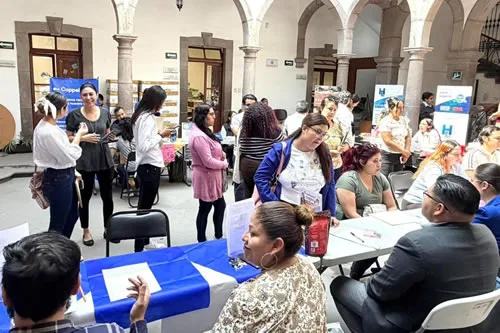 Gobierno estatal impulsa empleo formal para mujeres en San Luis Potosí