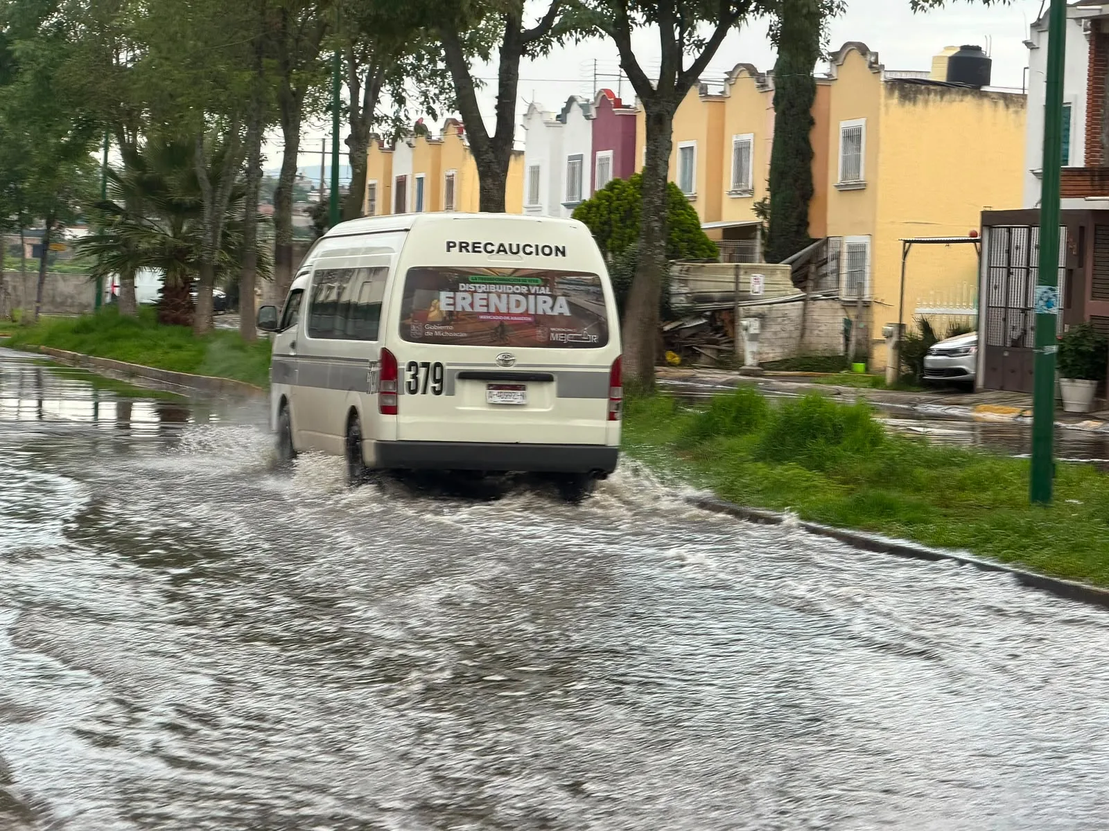 Habitantes de Tiníjaro denuncian abandono ante inundaciones persistentes y falta de respuesta oficial