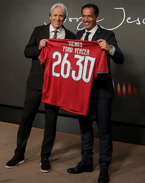 Jorge Jesús asume el mando de Portugal en busca de una renovación tras el Mundial